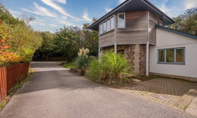 Carnon Downs Cabaña | Pet friendly Croft Cottage