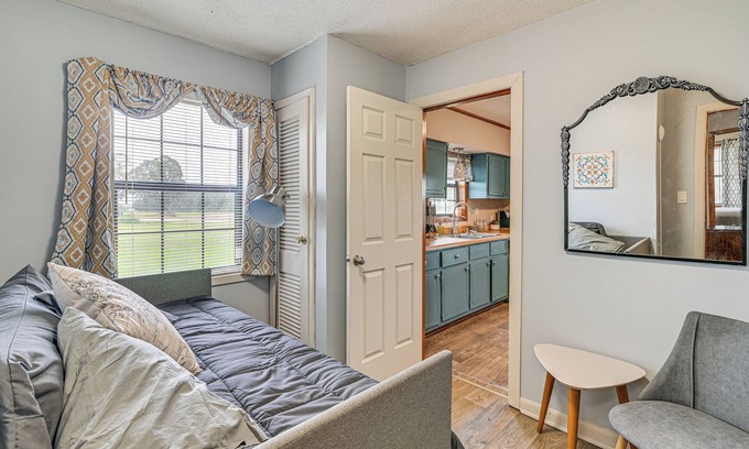 Etta Casa | Pet-Friendly Ecru Home: Patio & Yard, Near Hiking