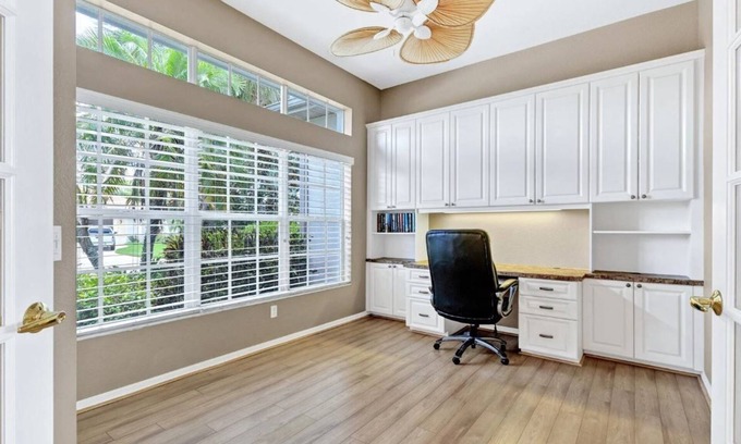 White Marsh Casa | Pet-Friendly Family Retreat w/pool & beach supplies for 8 near Gulf Beaches