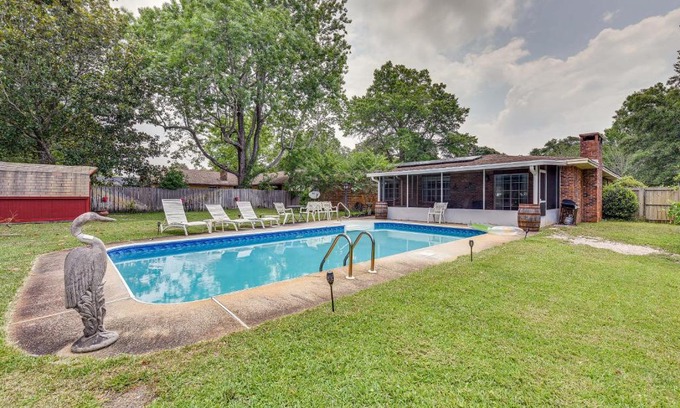 Fort Walton Beach Casa | Pet-Friendly Fort Walton Beach Home with Pool