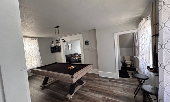 Sheboygan Casa | Pet friendly, freshly renovated, 5 minute walk to beach in the heart of the city