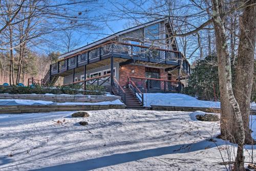Gilford Casa | Pet-Friendly Gilford Home by Gunstock Ski Mountain