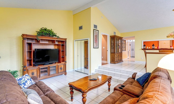 Haines City Casa | Pet-Friendly Haines City Gem w/ Community Pool