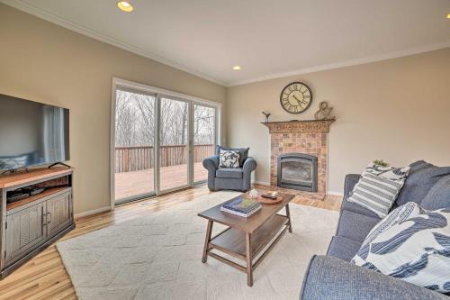 Harbor Springs Casa | Pet-Friendly Harbor Springs Home Hot Tub and Pool!