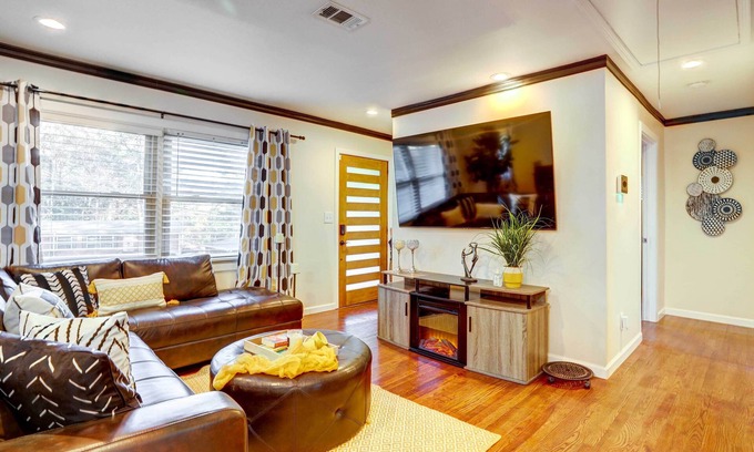 Belvedere Park Casa | Pet-Friendly Home ~ 4 Mi to Downtown Decatur!