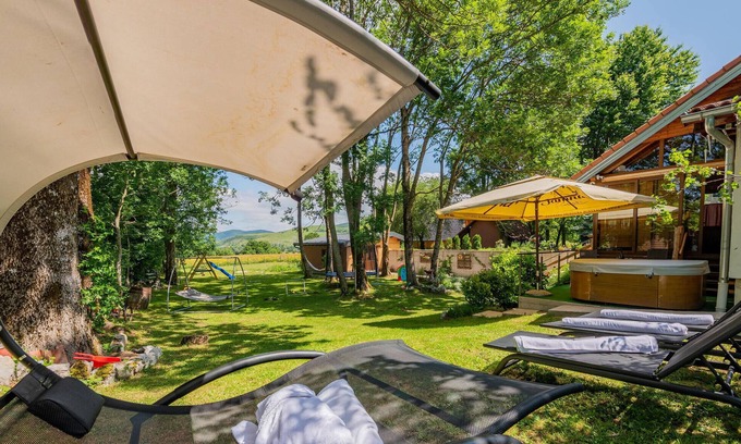 Municipality of Gracac Casa | Impresionante casa en Mazin con WiFi