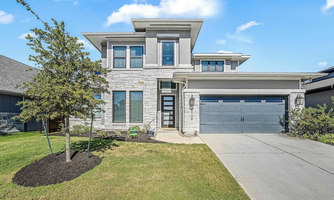 Austin Casa | Stunning Dog-Friendly Home in Austin