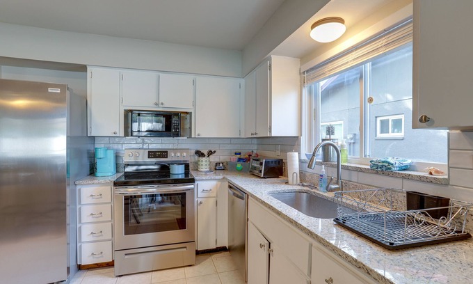 Palm Harbor Cabaña | Palm Harbor Vacation Rental With Private Pool