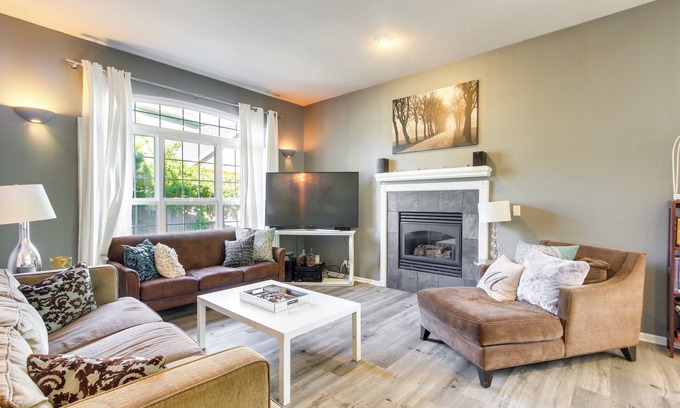 Springfield Casa | Pet-Friendly Home w/ Grill, 2 Mi to Autzen Stadium
