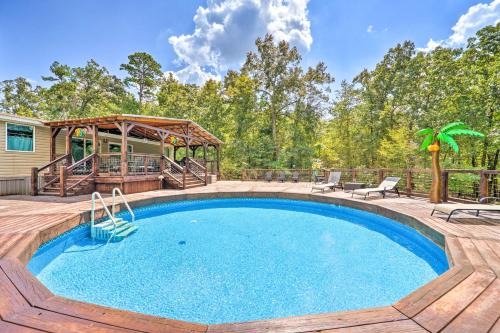 Broken Bow Casa | Pet-Friendly Home with Pool in Broken Bow!