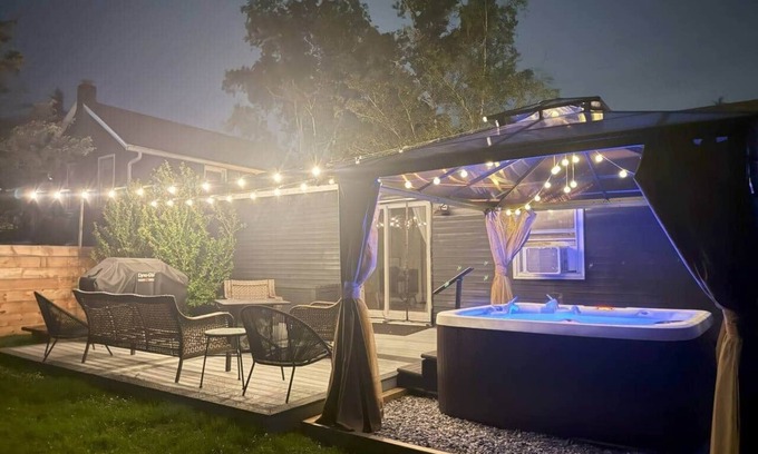 Hudson Cabaña | Pet-Friendly Hudson Escape w/ Hot Tub