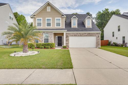 Ladson Casa | Pet-Friendly Ladson Home 23 Mi to Charleston!