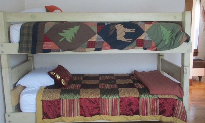 Viroqua Casa | Pet Friendly, Large Family Home in Quiet Neighborhood