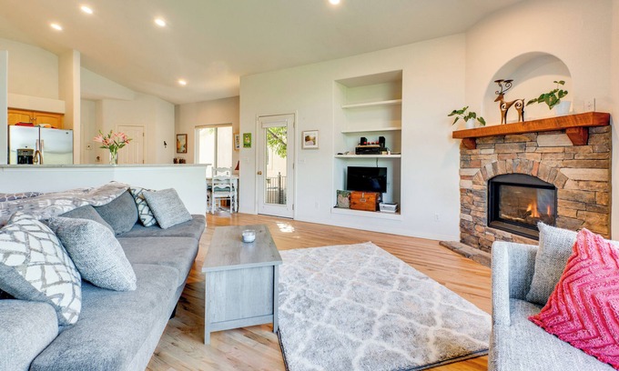Longmont Casa | Pet-Friendly Longmont Home w/McIntosh Lake Access