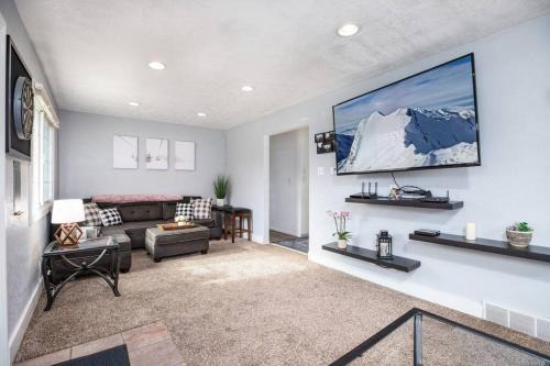 Canyon Rim Casa | Pet Friendly Millcreek Home Close to Downtown/Mtns