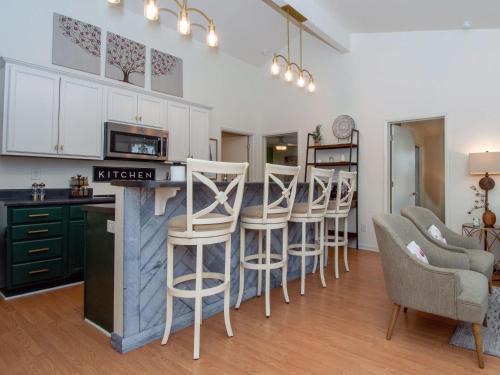 Hillwood Casa | Pet Friendly - Near DT Nash & Music Row
