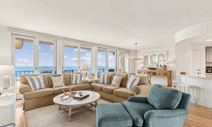 Fernandina Beach Condominio | Pet Friendly | Oceanfront | Turtle Dunes Luxury Penthouse | Expansive Ocean and Intracoastal Views