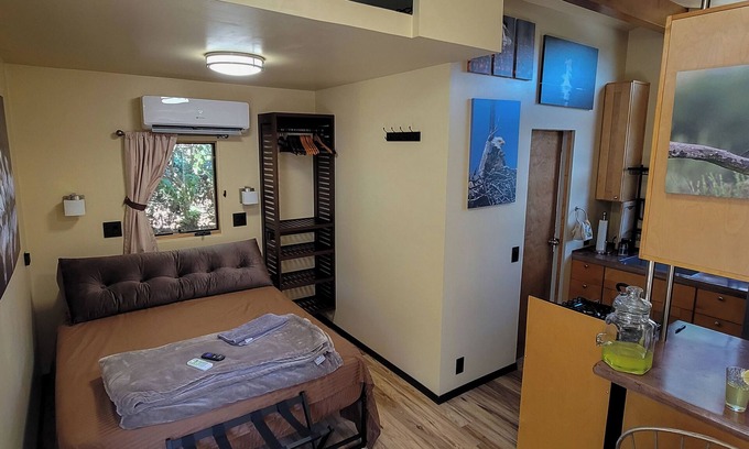 Del Dios Cabaña | Pet friendly, peaceful 1 BR cottage w/ BA, AC on beautiful Lake Hodges