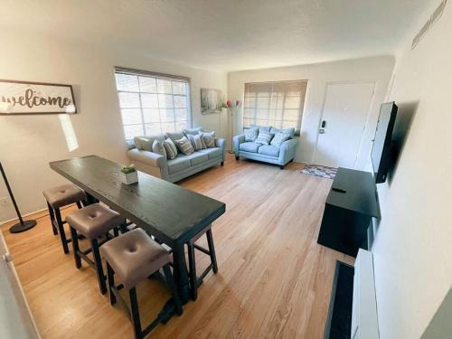 Highland Business Villa | Pet Friendly! Private Casita in Nob Hill