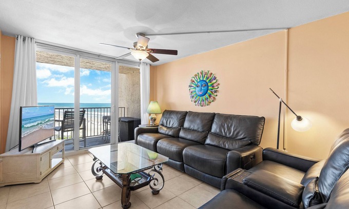 New Smyrna Beach Condominio | ☀️ Pet Friendly - Steps to Beach - Oceania Plaza 808 ☀️