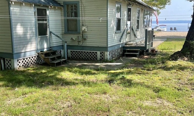 Standish Cabaña | Pet friendly - SEBAGO LAKE BEACHFRONT.