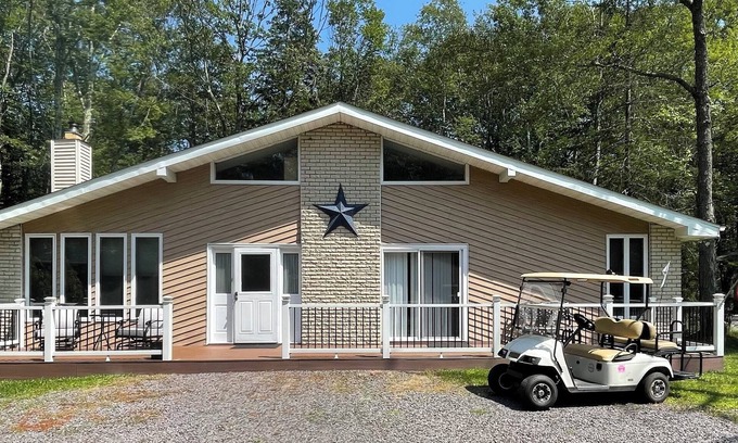 Locust Lake Village Casa | Pet Friendly Single Home backing up to open space.