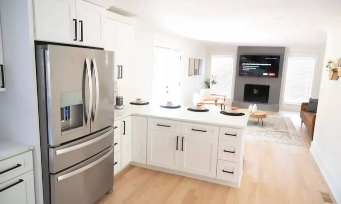 Matthews Casa | PET FRIENDLY - Southern Cape Cod Home