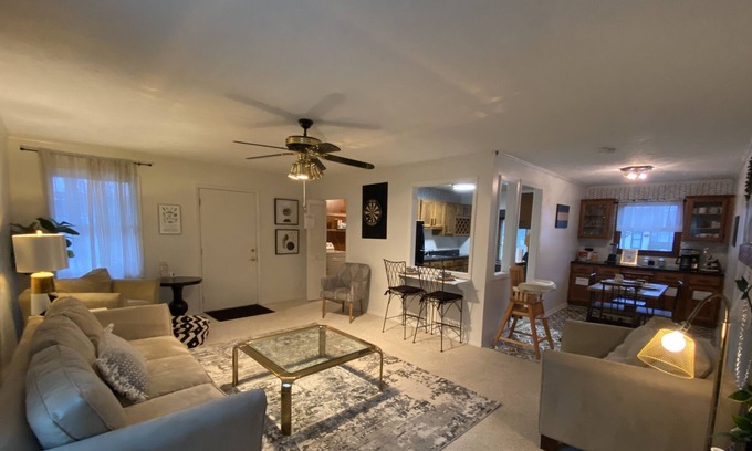 Bloomington Casa | Pet friendly, spacious single level black and white themed home. Cozy Fireplace!
