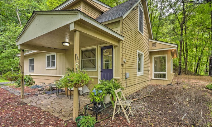 St Croix Falls Cabaña | Pet-friendly St Croix Falls Remote Retreat!