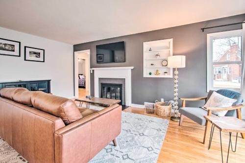 Normal Casa | Pet-Friendly Uptown Normal Home Steps to ISU