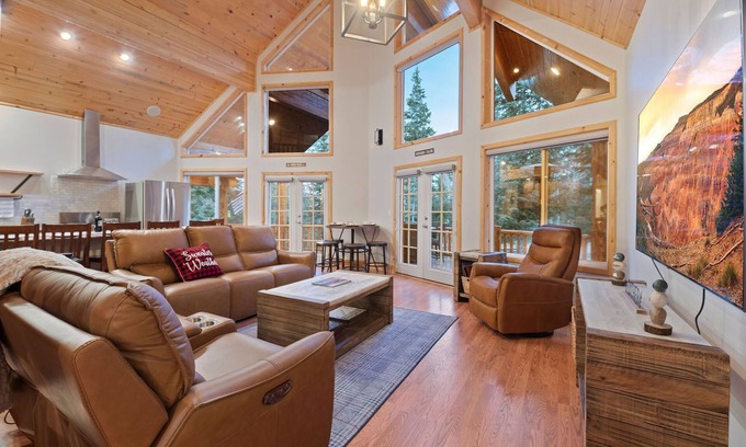 Duck Creek Village Chalet De Esquí | Pet Friendly | EV Charger| Zion/Bryce Hub | Fire-Pit & Games