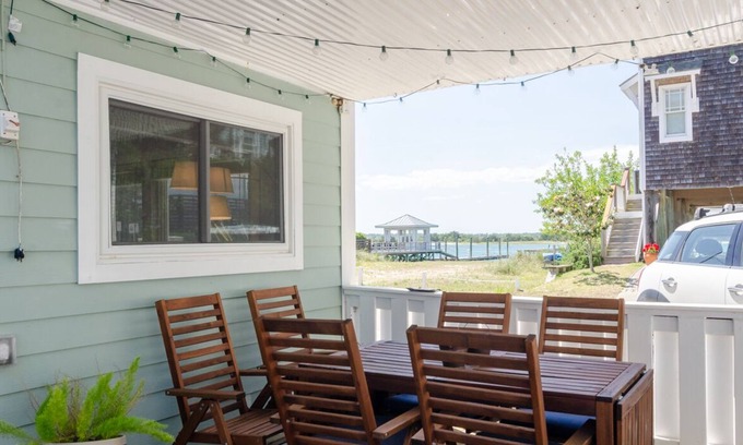 South End Condominio | Pet friendly condo with EV charger and sound views