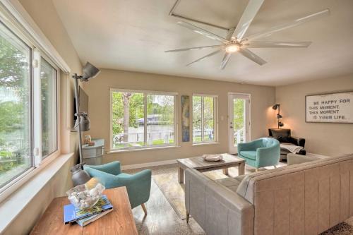 Tarpon Springs Casa | Pet-Friendly Waterfront Home - 2 Mi to Beach!