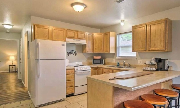 West Plains Casa | Pet-Friendly West Plains Home Near Downtown!