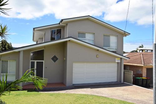 South West Rocks Casa | Pete's Place - Bring your own linen.