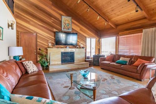 Bass Lake Casa | Peters Lakefront