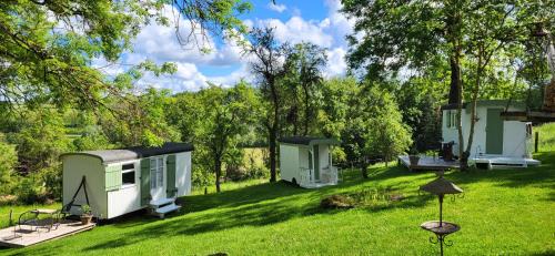 Saisy Otro | Petit a Petit - gypsy wagons and Bell tents in the Bourgogne