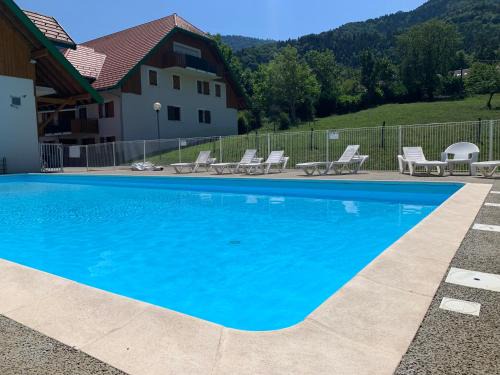 Giez Apartamento | Petit cocon entre lac, golf et montagne, proche d'Annecy