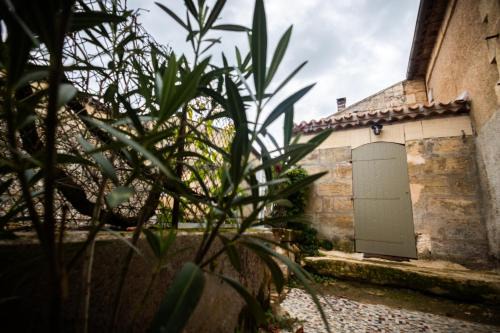 Saint-Christophe-des-Bardes Casa | Petit Chai au coeur de village