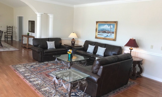 Morrilton Casa | Petit Jean Cliffside Retreat