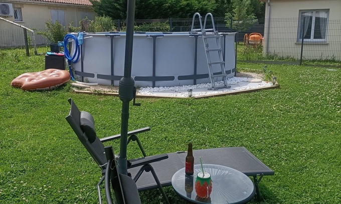 La Lande-de-Fronsac Casa | Petite Maison Tout Confort Jardin, Piscine, Barbecue,climatisation,