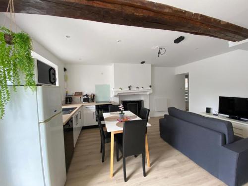 Le Bourgneuf-la-Foret Apartamento | Petite maison de bourg