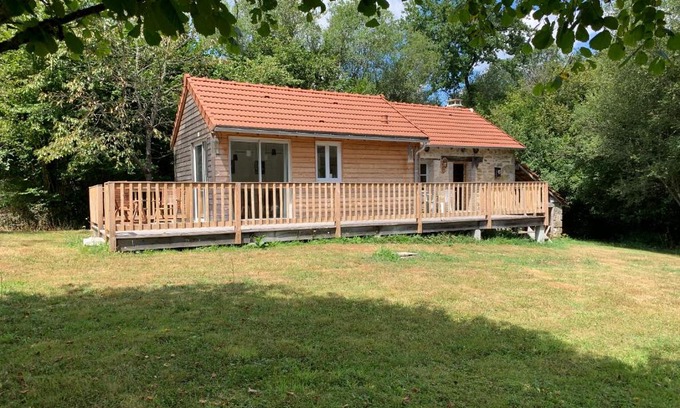 Saint-Julien-le-Petit Casa | Petite maison Conjat