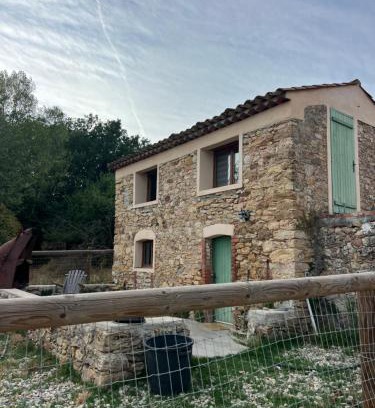 Bagnols-en-Foret Casa | Petite Maison à la Ferme