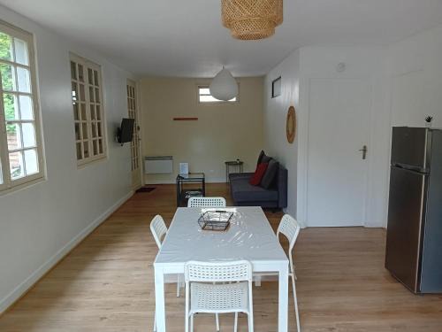 Montcaret Apartamento | Petite maison avec jardin