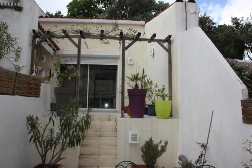 Vauban Casa | PETITE MAISON D'HÔTE et SON PATIO au PIED DE NOTRE-DAME