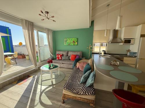 Arrancapins Apartamento | Petite Penthouse with the sunniest terrace in Valencia