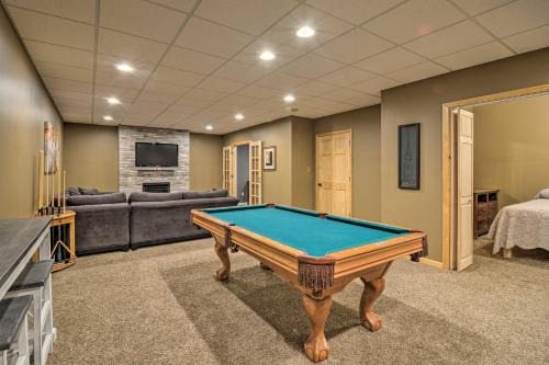 Petoskey Casa | Petoskey Apartment with Yard, Fire Pit and Gas Grill!