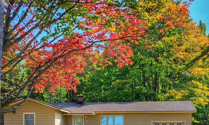Petoskey Casa | Petoskey's " Stay while you Play"
