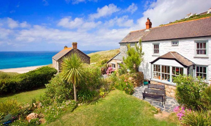 Sennen Cove Cabaña | Petra, Beach Cottage, Great Sea Views, Garden